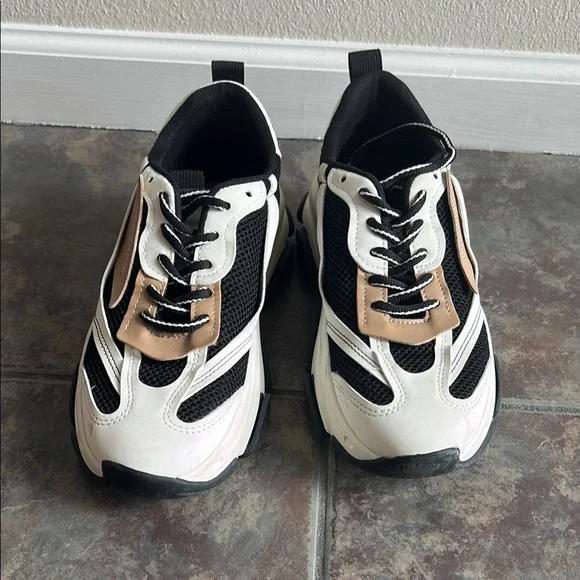 Steve Madden Chunky Black, Brown, and White Sneakers - Picture 6 of 7